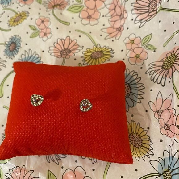 🎀 Swarovski Attract Stud Pierced  heart ❤️ Shape fashion Earrings - Picture 9 of 12